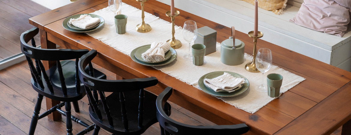 Second-Hand Dining Tables