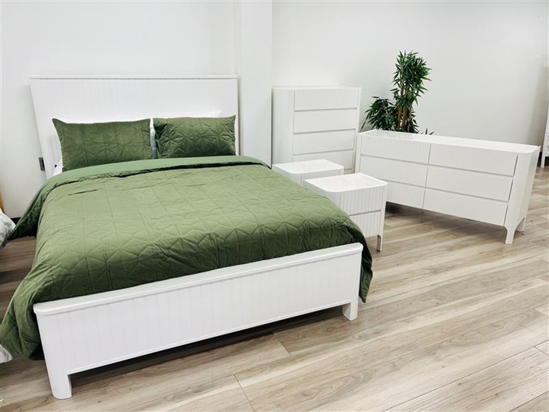 White 5pc Queen Complete Bedroom Package 2