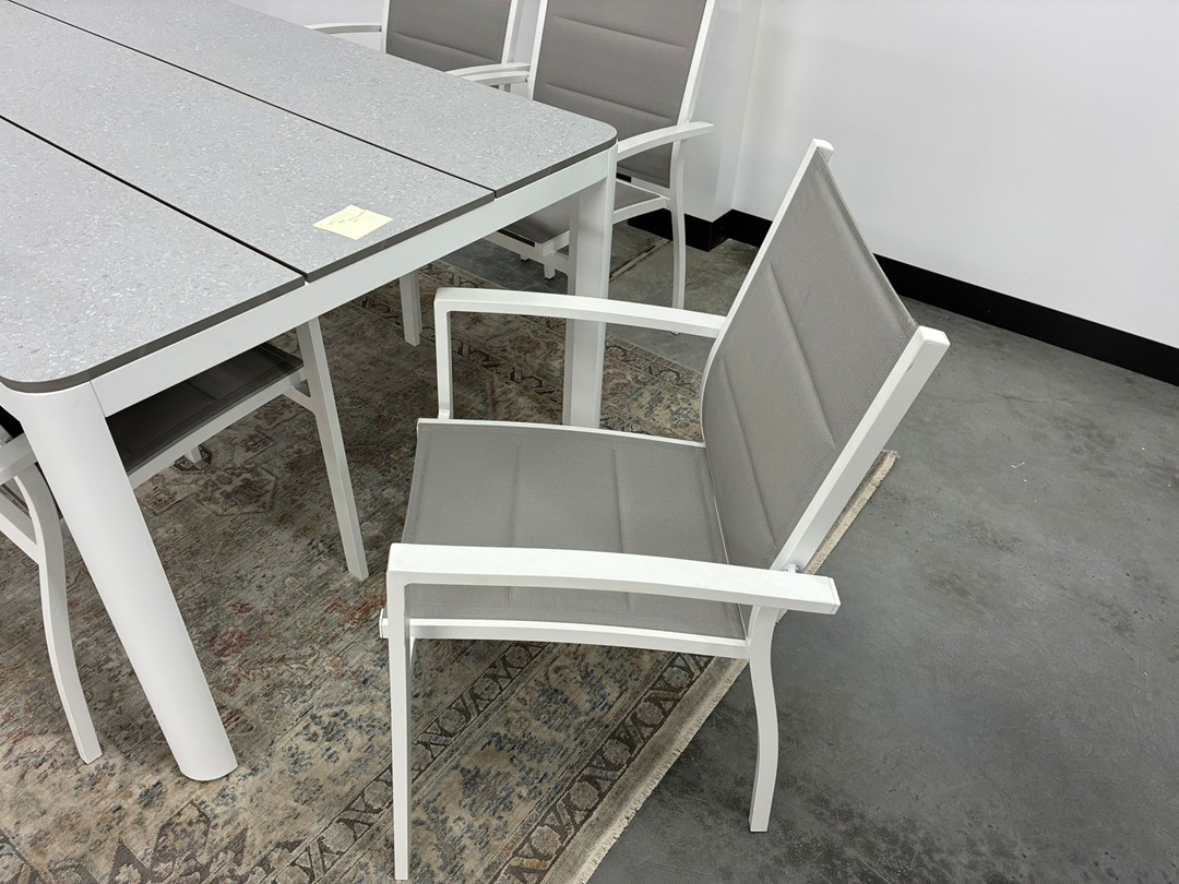 7 Piece Outdoor Dining Set – White & Grey3