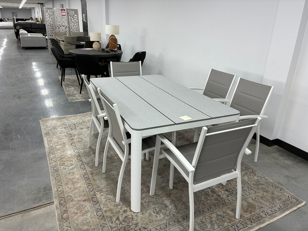 7 Piece Outdoor Dining Set – White & Grey4