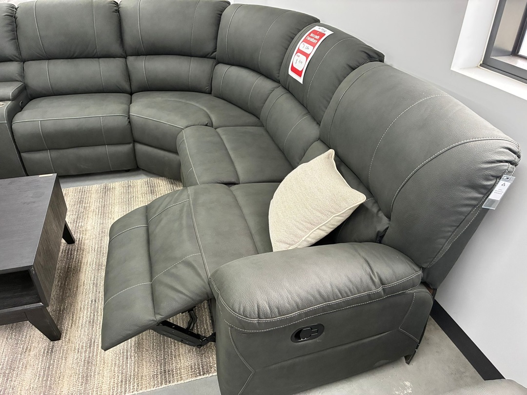 CORNER MODULAR WITH END RECLINERS – JET3