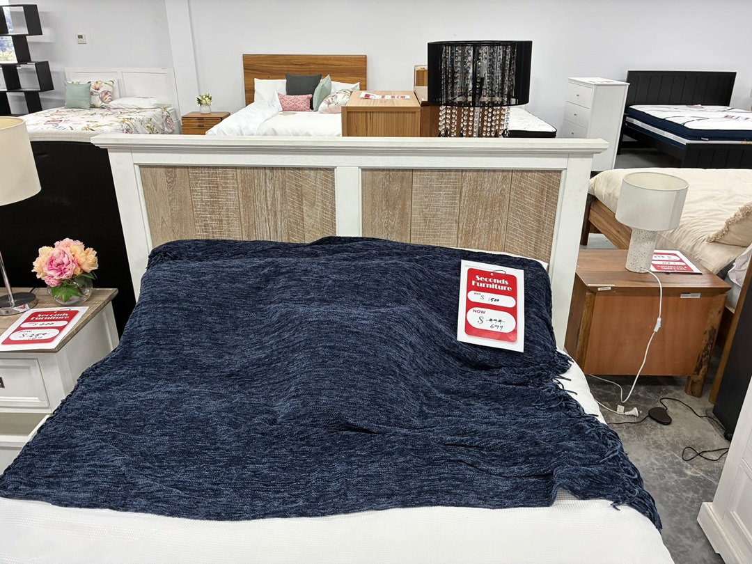 🛏️ Queen Bed – Multi Colour Timber2
