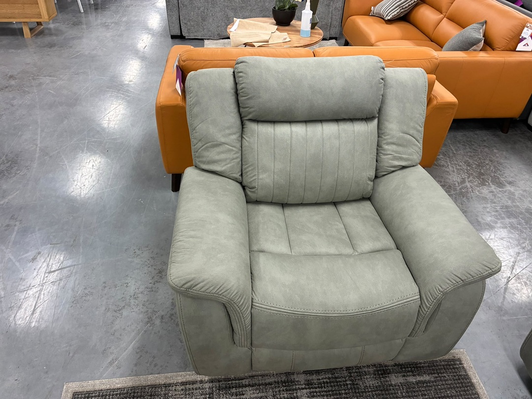 🛋️ 3+2+1 Manual Recliner Lounge Suite with Storage – Sample Unit4