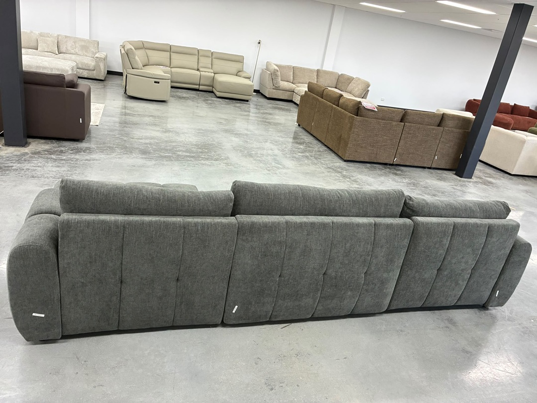 Spacious Chaise & Storage 2S Sofa1