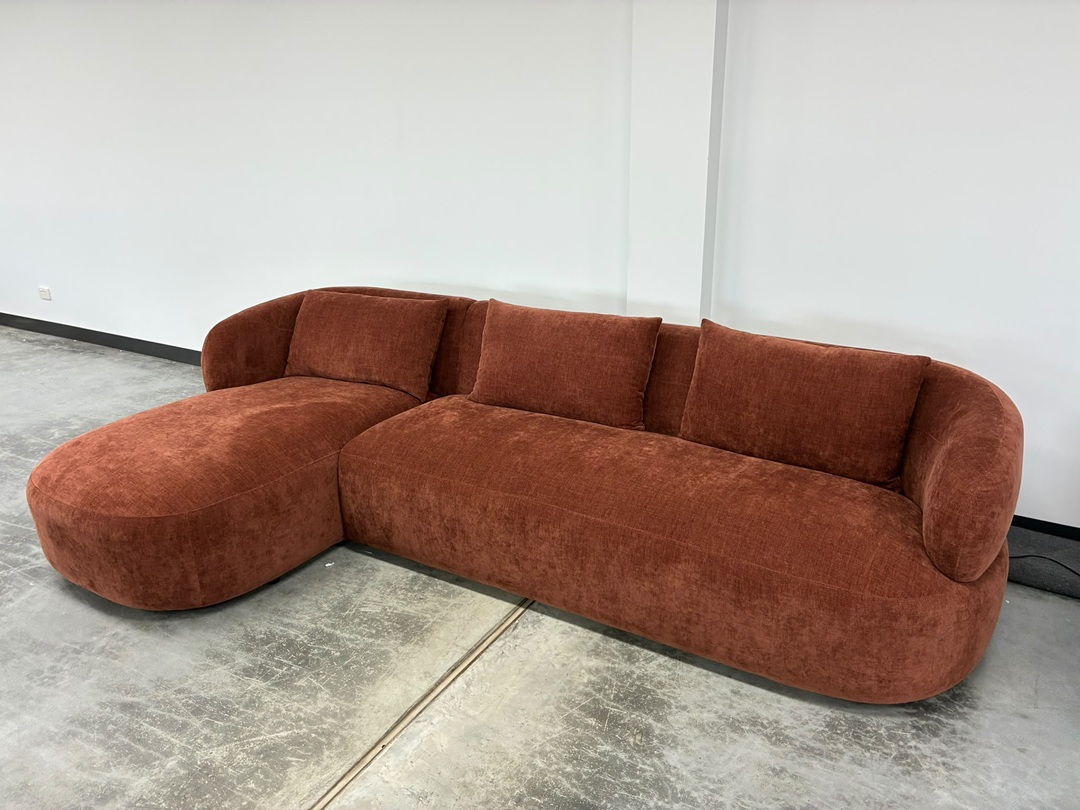 ❤️ Penelope 2 Seater Sofa with LHF Chaise – Red4